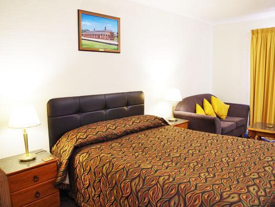 Stannum Lodge Motor Inn Stanthorpe Bagian luar foto