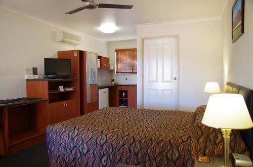 Stannum Lodge Motor Inn Stanthorpe Bagian luar foto