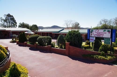 Stannum Lodge Motor Inn Stanthorpe Bagian luar foto